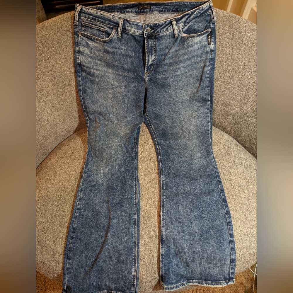 Size 20/33 Silver Jeans